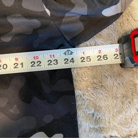 Reebok Men's Gray Camouflage Tee - Picture 6 of 7